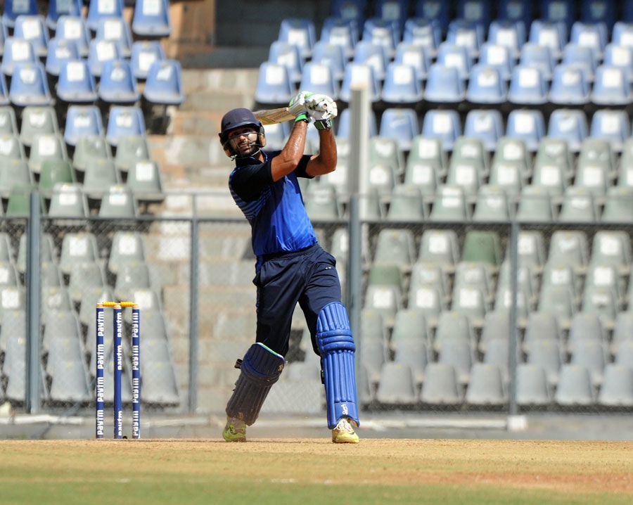 Ishank Jaggi hits out on his way to 56 off 30