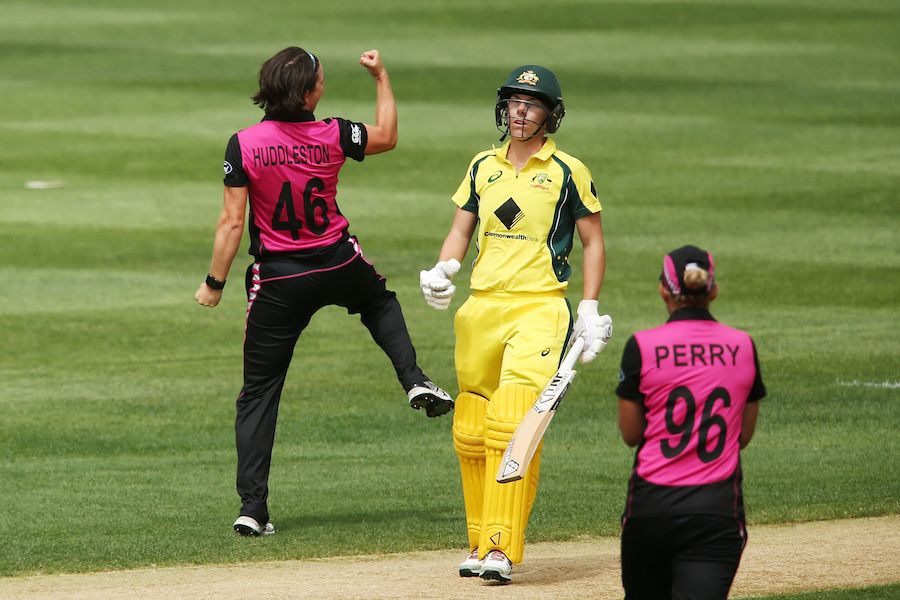 Holly Huddleston removed Elyse Villani for a duck