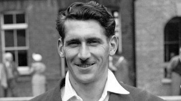 New Zealand's 100-year-old cricketer