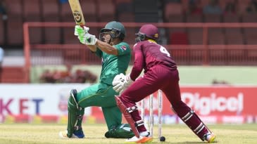 Kamran, Butt fifties down FATA; Anwar Ali rips through Rawalpindi