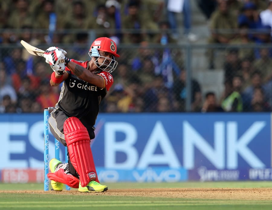 Pawan Negi hit 35 off 23 balls