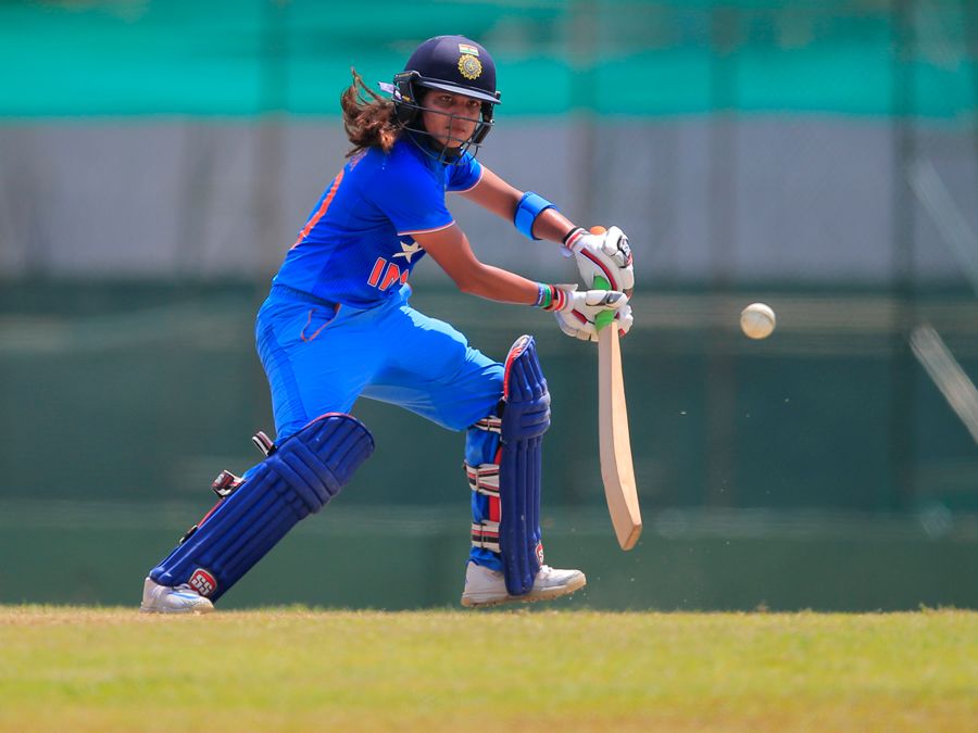 Mona Meshram steers one towards point