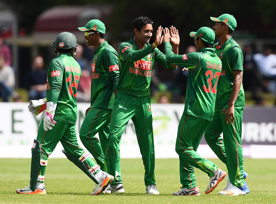 Making his international debut, Sunzamul Islam dismissed Ed Joyce for 46