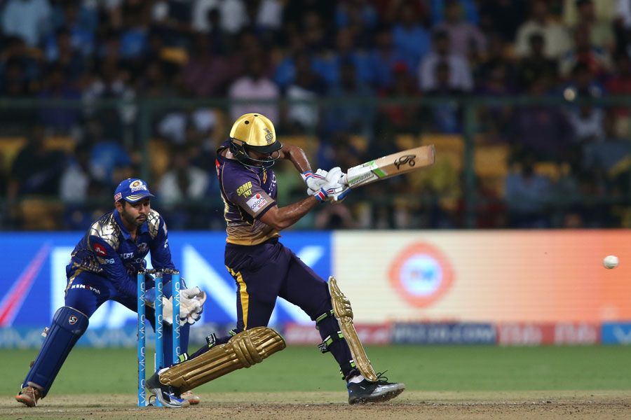 Ishank Jaggi plays a pull shot