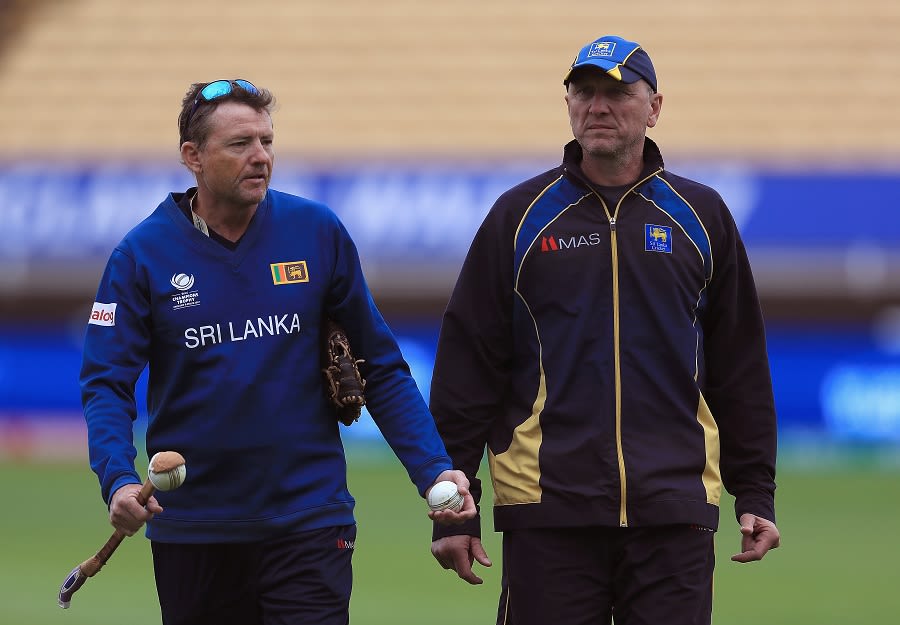 Graham Ford and Allan Donald oversee Sri Lanka's practice session