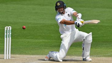 Will Beer falls short of maiden ton, David Wiese adds entertaining half-century for Sussex