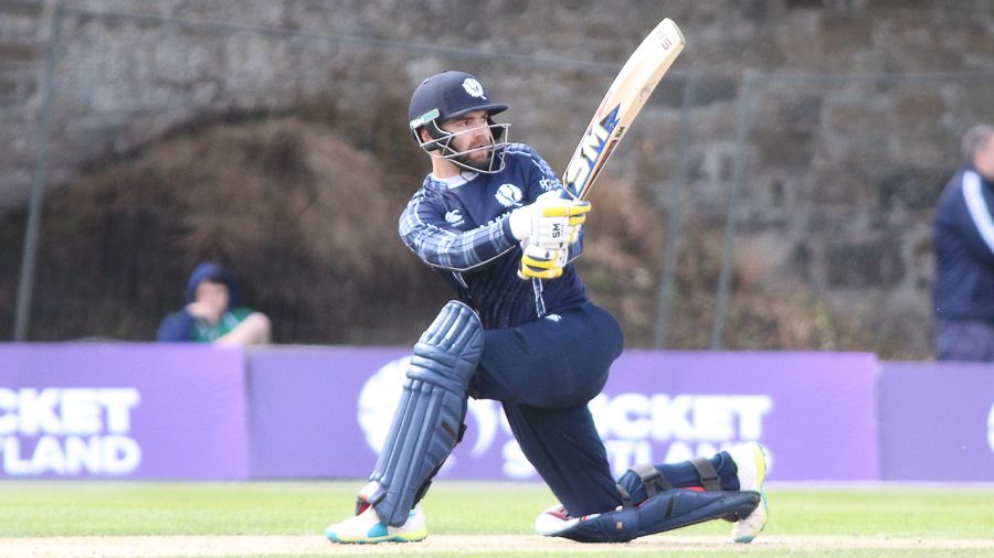 Preston Mommsen scoops over fine leg for a boundary on his return to the national team