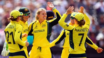 Molineux, Kimmince among new Australia contracts; Beams, Cheatle miss out