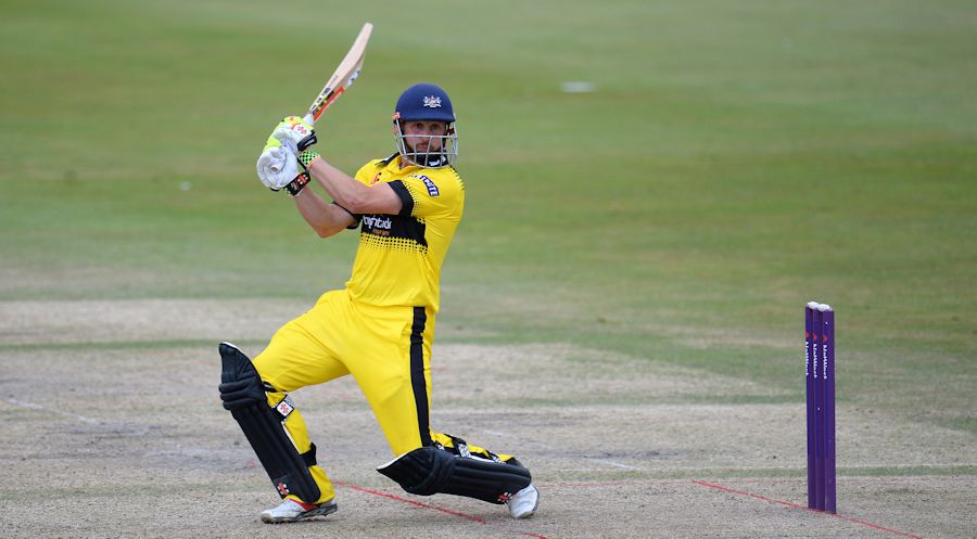 Phil Mustard gave Gloucestershire's innings impetus