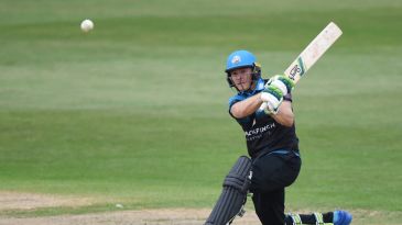 Cox, de Swardt dig deep as Leicestershire edge to two-wicket win