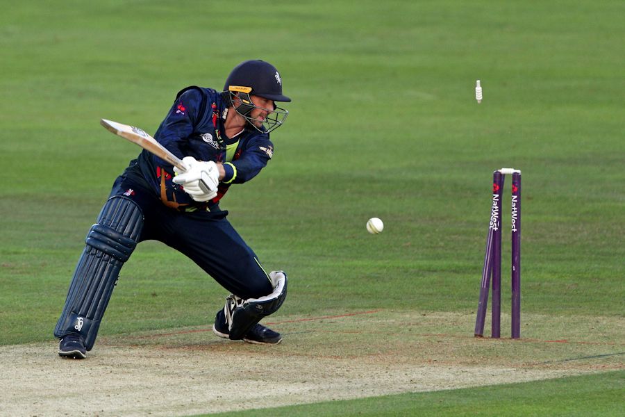 Alex Blake is bowled by Jofra Archer