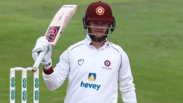 Duckett sets positive tone but Northants let it slip