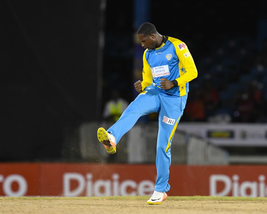 Shane Shillingford finished with 4 for 22