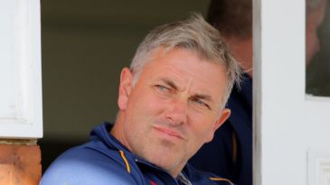England's new bowling coach may not be in until after the Ashes