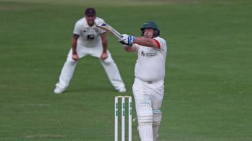 Paul Horton leads the way as Leicestershire make winning start