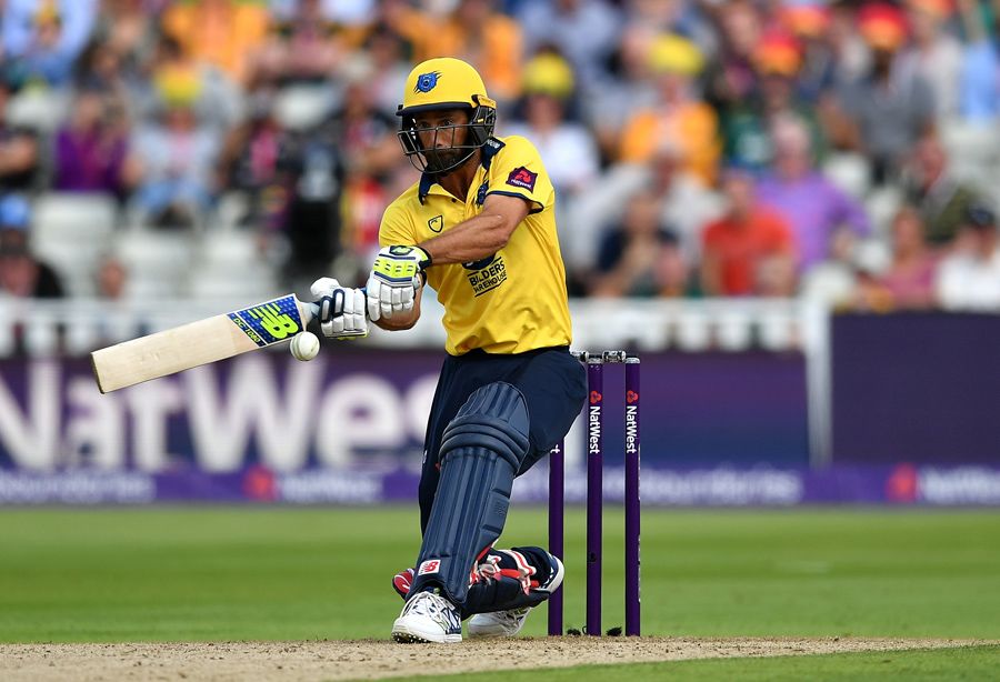 Grant Elliott swipes one into the leg side