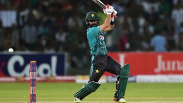 Shehzad helps Lahore Blues edge Peshawar in thriller