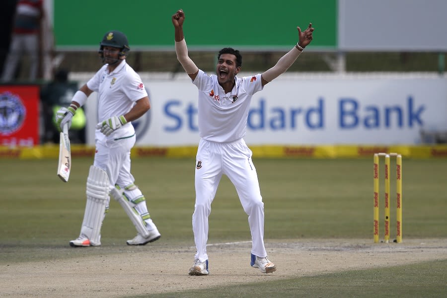 Shafiul Islam had Dean Elgar trapped lbw
