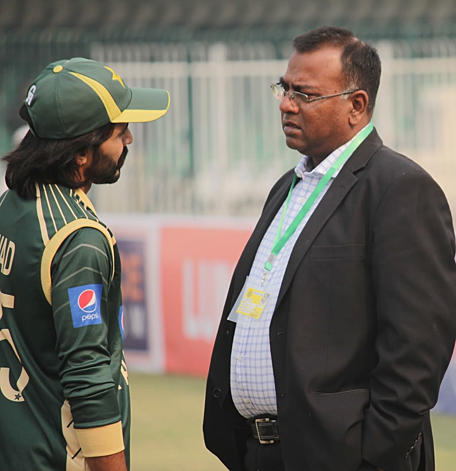 Basit Ali has a chat with Fawad Alam