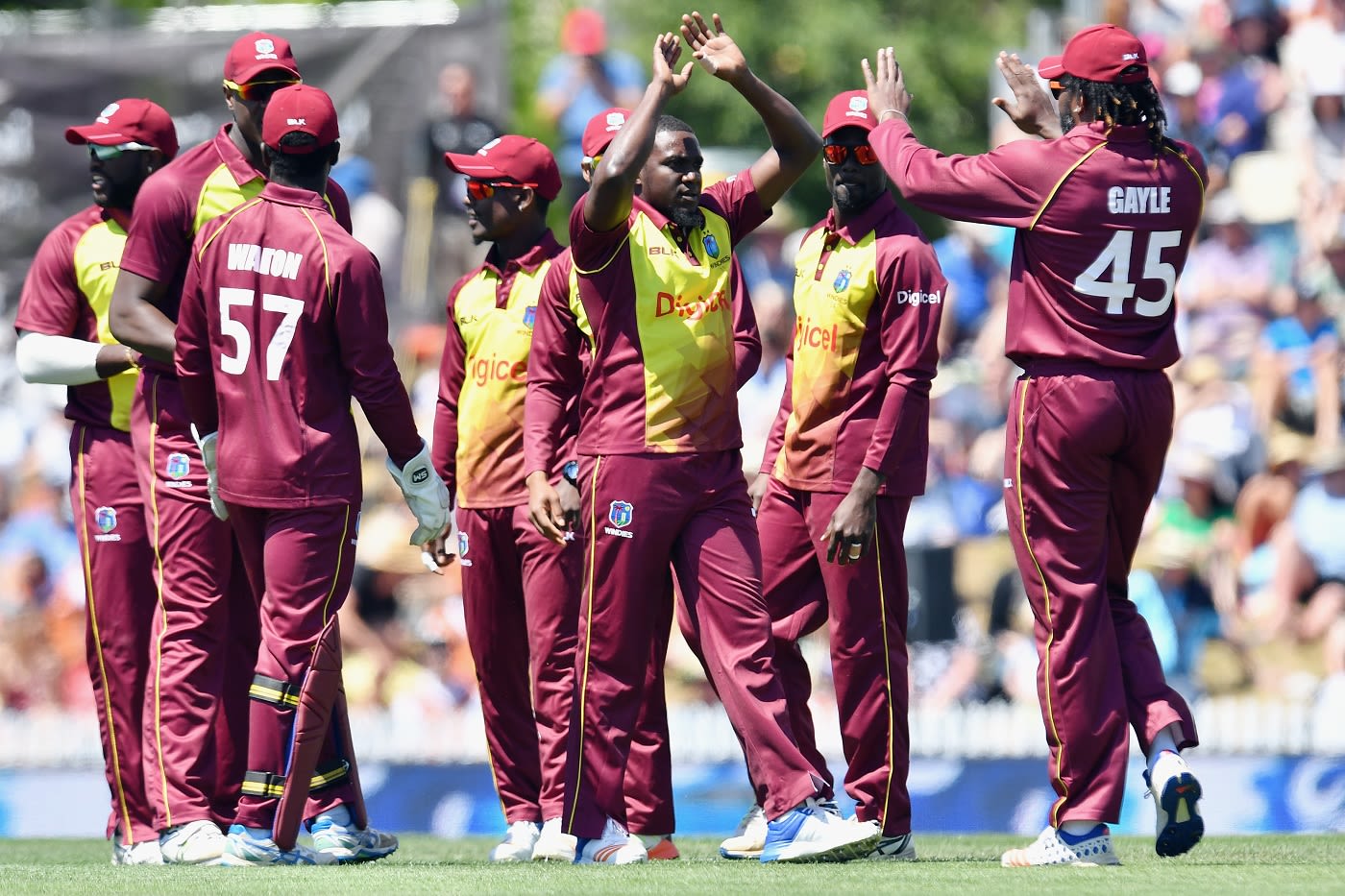 Jerome Taylor took out Martin Guptill early