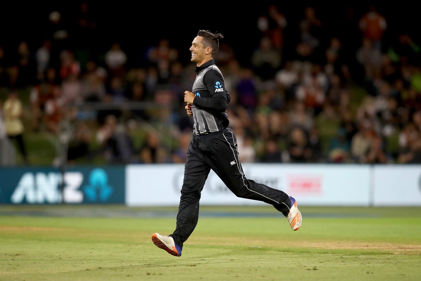 Anaru Kitchen wheels away after dismissing Rovman Powell