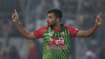 Mashrafe's final-over four-for strangles Agrani