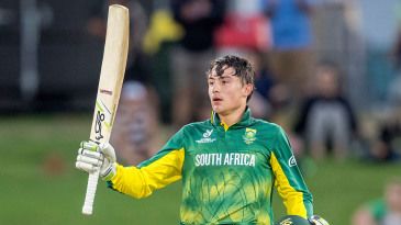 Rachin Ravindra helps NZ finish top of Group A