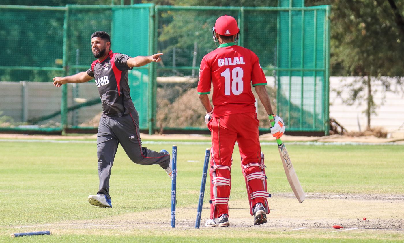 Mohammad Naveed seals a tense win by bowling Bilal Khan with a yorker for his third wicket