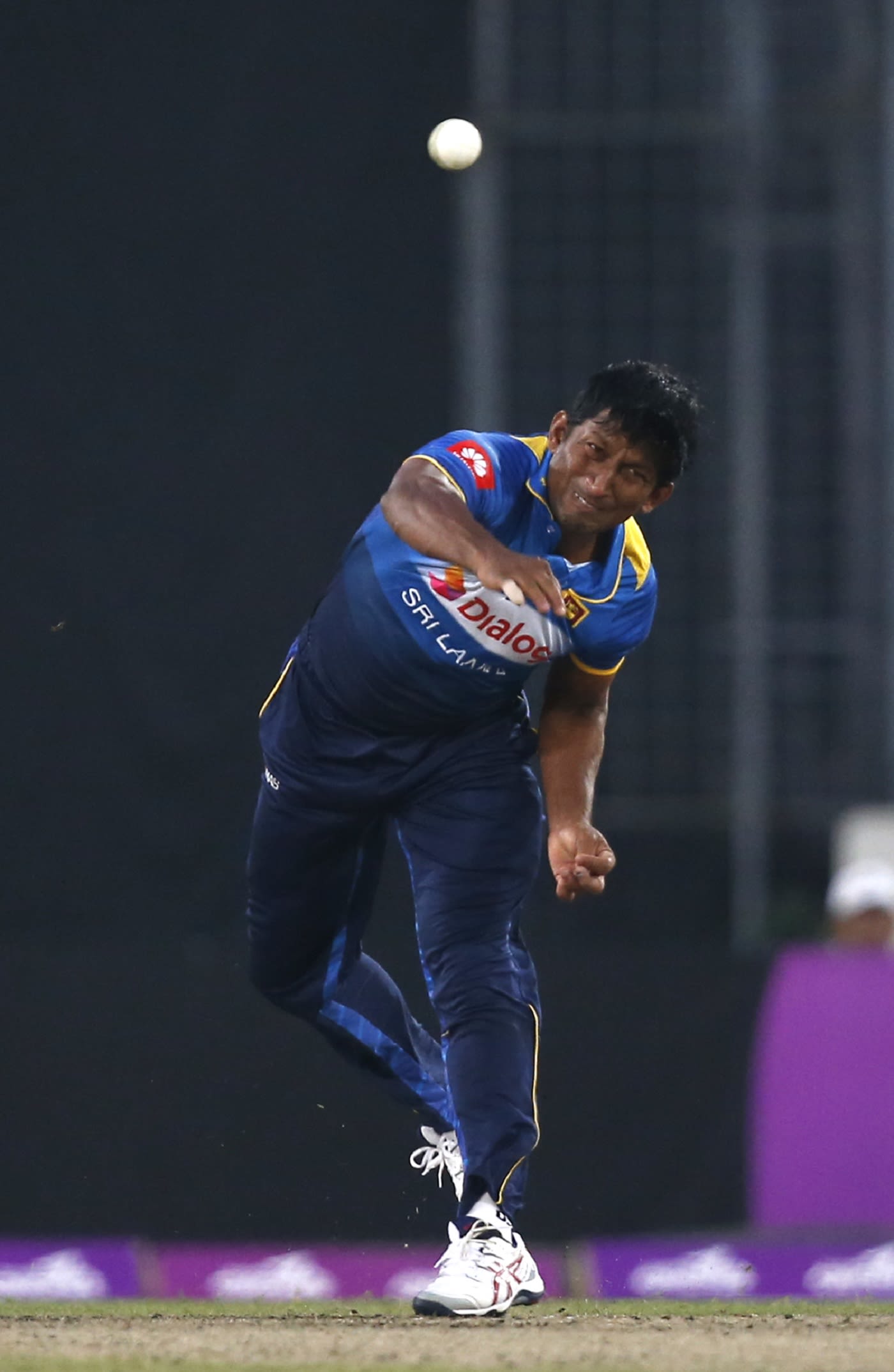 Jeevan Mendis tosses one up