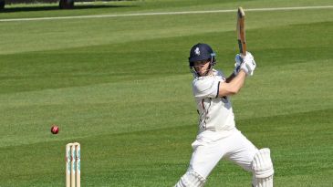 Kuhn and Dickson power Kent to victory