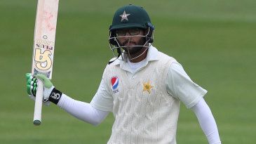 Imam-ul-Haq makes fifty as Pakistan batsmen struggle