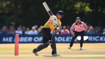 Matt Taylor holds his nerve as Gloucestershire edge home by two runs
