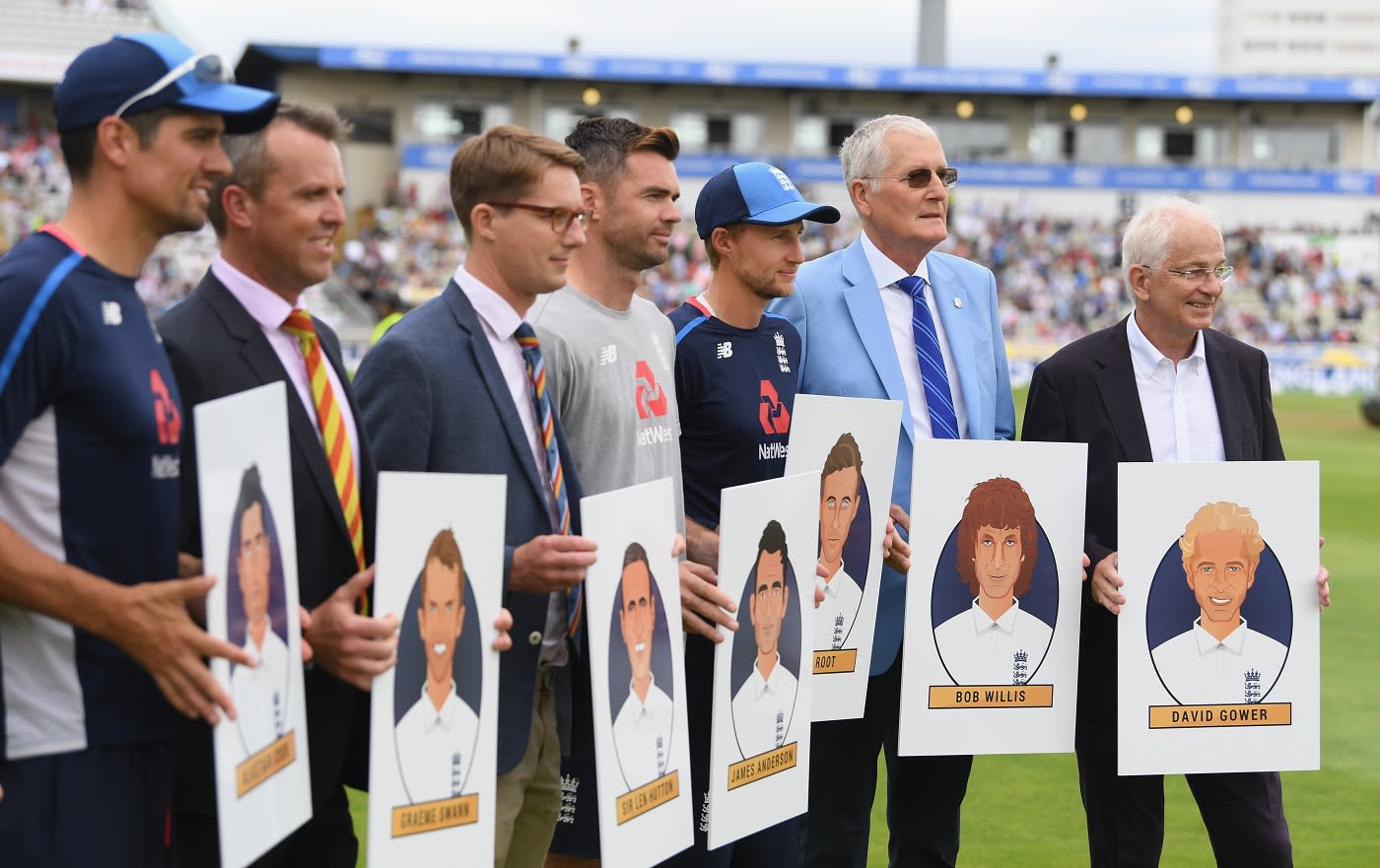 Alastair Cook, Graeme Swann, Robert Hutton (for Len Hutton), James Anderson, Joe Root, Bob Willis and David Gower felicitated as part of ECB's all-time XI