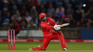 Arron Lilley helps Leicestershire cope with Ben Raine departure