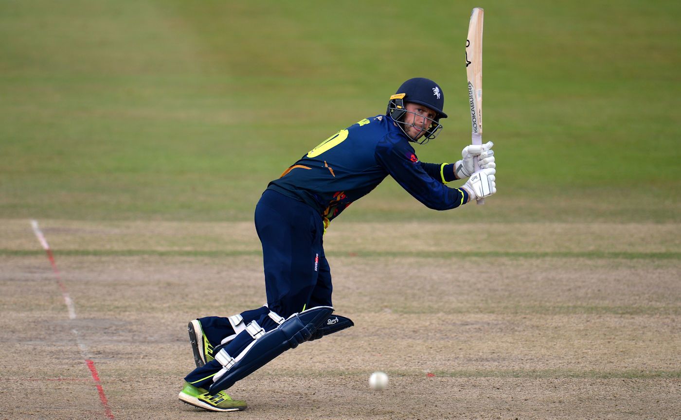 Alex Blake kept Kent's last-eight hopes alive
