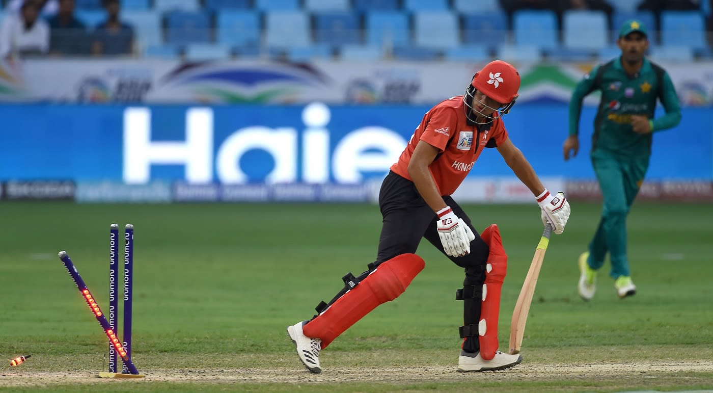 Aizaz Khan is bowled