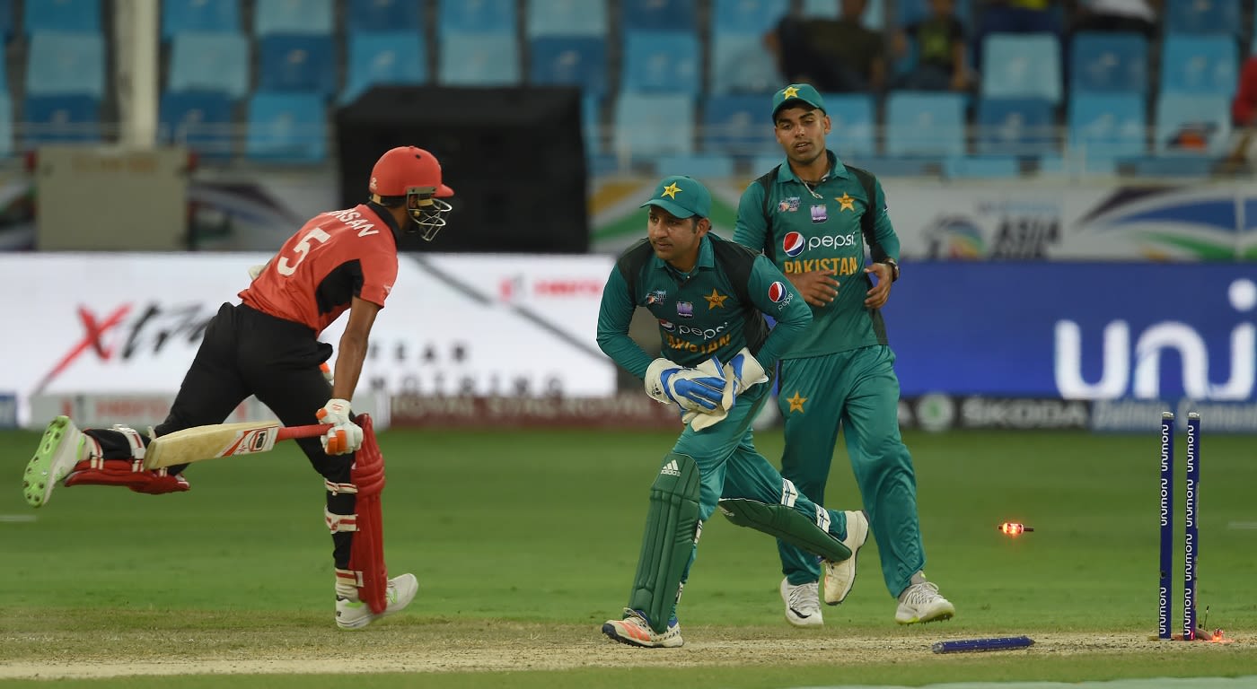 Sarfraz Ahmed runs out Ehsan Nawaz