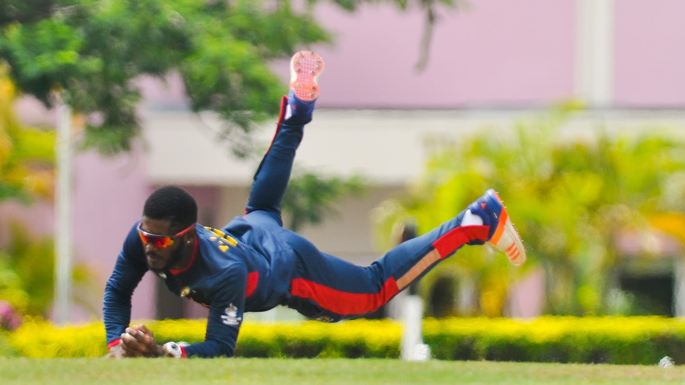 Yannick Ottley takes a brilliant return catch