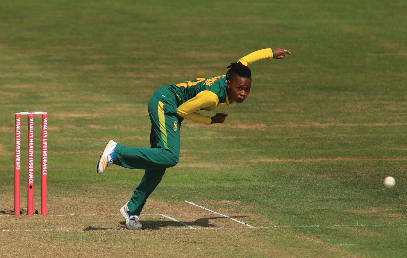 Raisibe Ntozakhe sends down a delivery