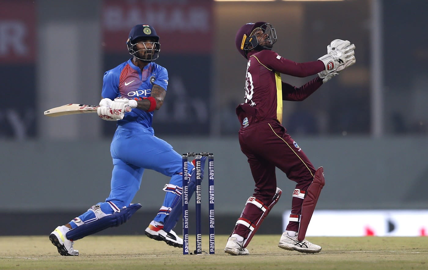 KL Rahul reverse pulls the ball