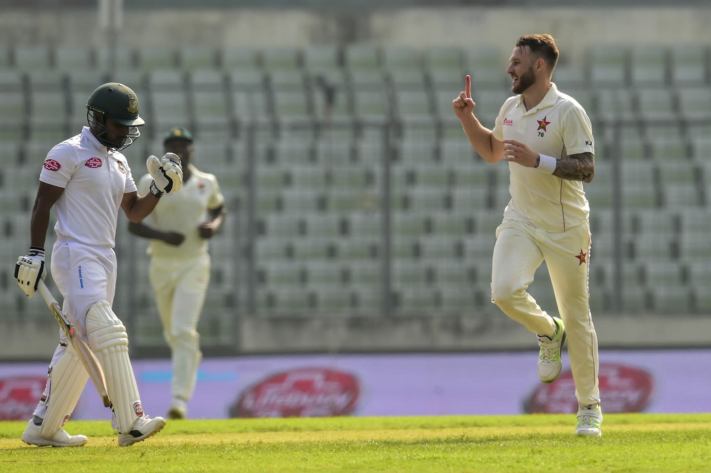 Kyle Jarvis' early strikes set Bangladesh back