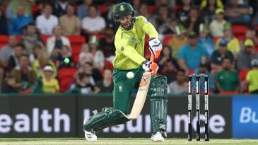 Keegan Petersen hits twin tons, Wiaan Mulder returns from injury