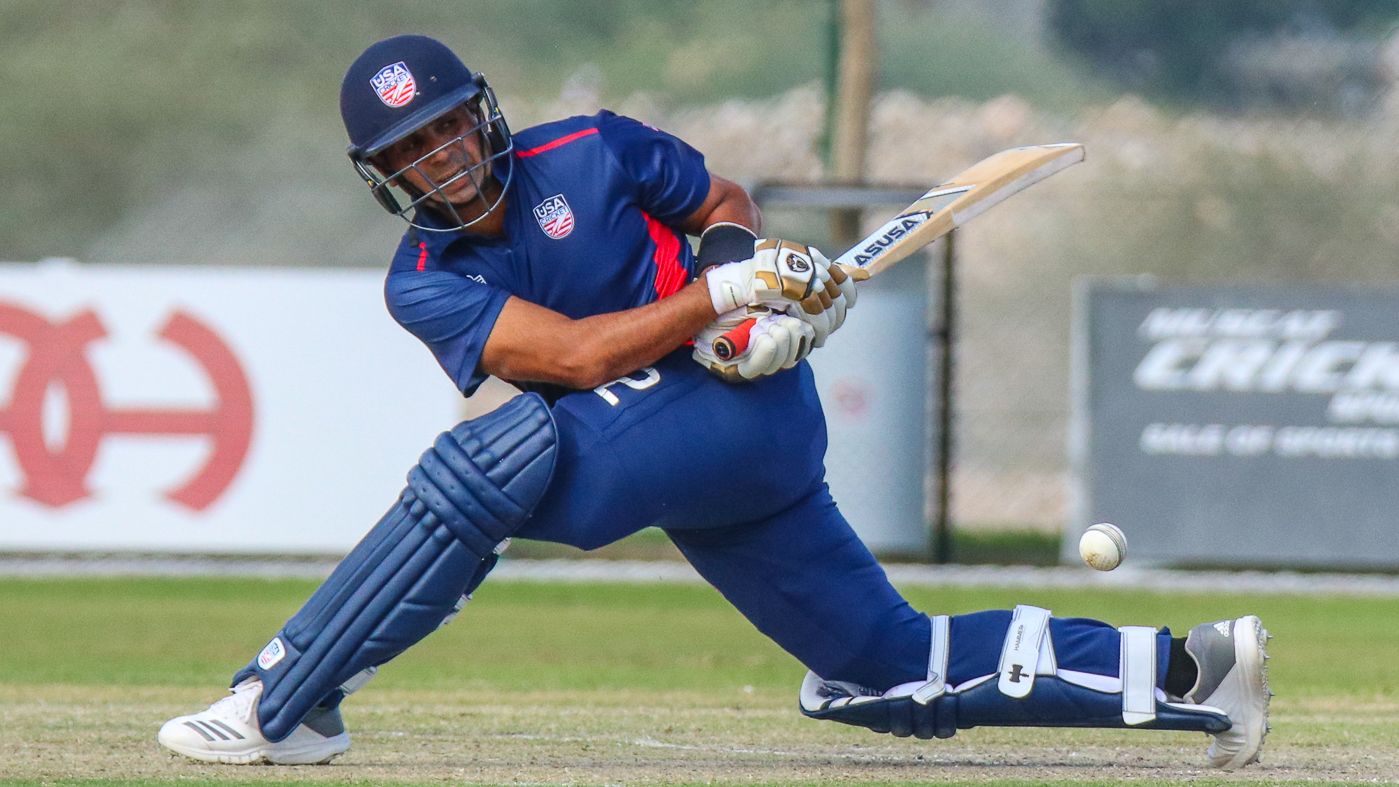 Jannisar Khan executes a sweep behind square
