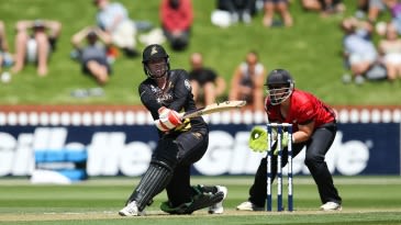 Pay gap comes into focus as top NZ players put WBBL above Super Smash