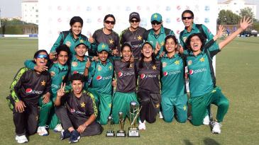 Mark Coles resigns as Pakistan women's head coach