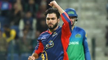 Usman Shinwari, Umer Khan knock Multan Sultans out