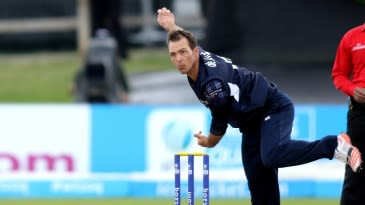 Scotland spinner Con de Lange dies aged 38