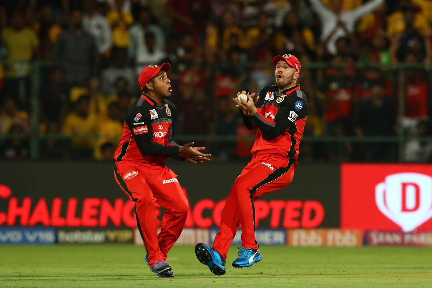 AB de Villiers and Akshdeep Nath avert a collision as the former takes a catch