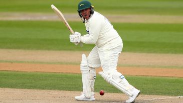Defiant Mark Cosgrove hundred seals draw for Leicestershire