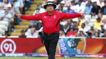 Umpire Marais Erasmus to retire after second New Zealand-Australia Test